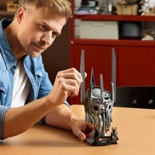 LEGO - O Senhor dos Anéis: Capacete de Sauron 11373